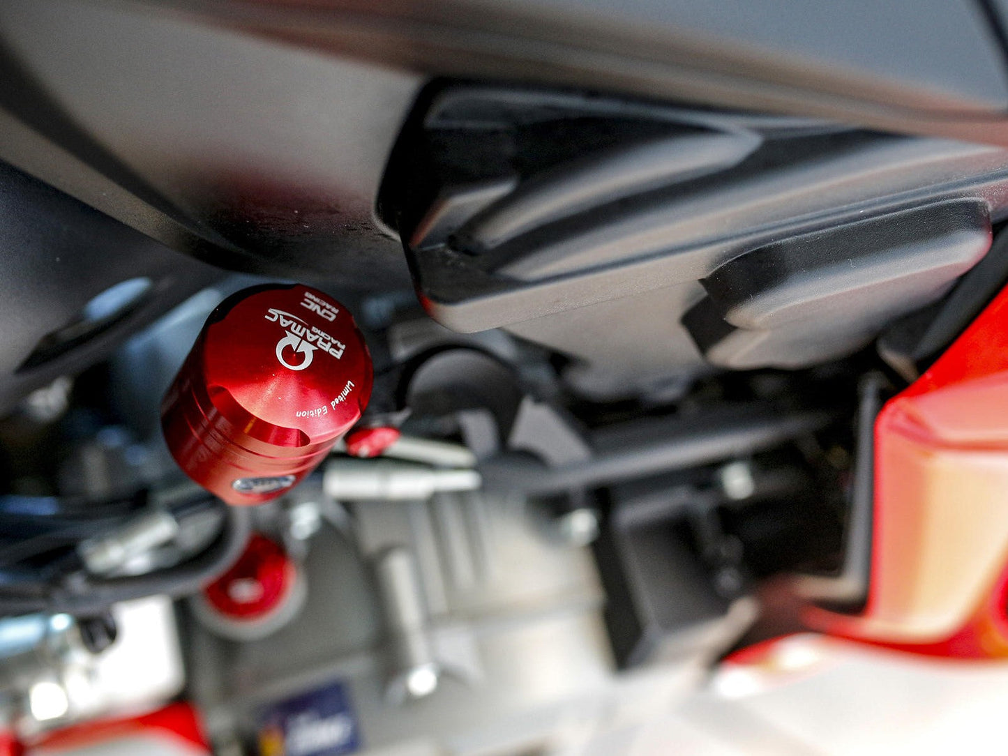 SE700PR - CNC RACING Universal 12 ml Brake / Clutch Fluid Oil Tank (Pramac edition) – Accessories in the Motodeal Motorcycle Aftermarket Accessories and Parts Online Shop