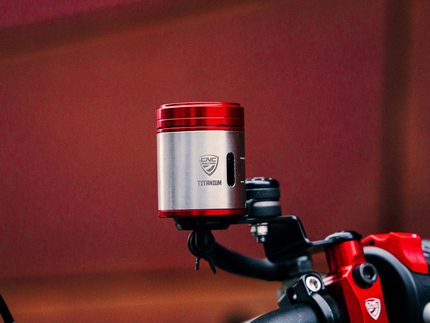 SE901 - CNC RACING Universal 25 ml Front Brake Fluid Tank (titanium) – Accessories in the Motodeal Motorcycle Aftermarket Accessories and Parts Online Shop