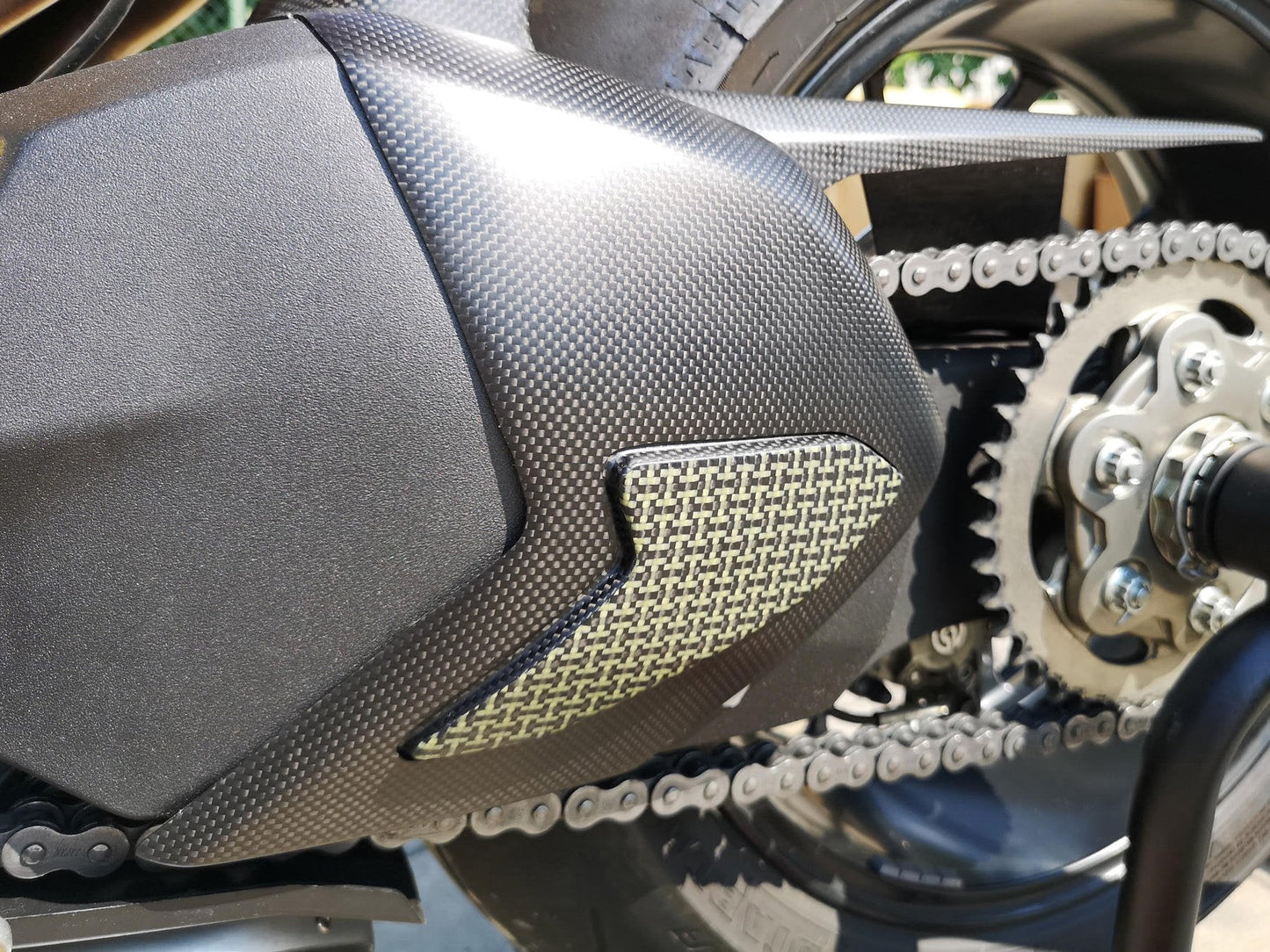 ZA865 - CNC RACING Ducati Panigale V4 (18/24) Carbon & Kevlar Swingarm Cover – Accessories in the Motodeal Motorcycle Aftermarket Accessories and Parts Online Shop