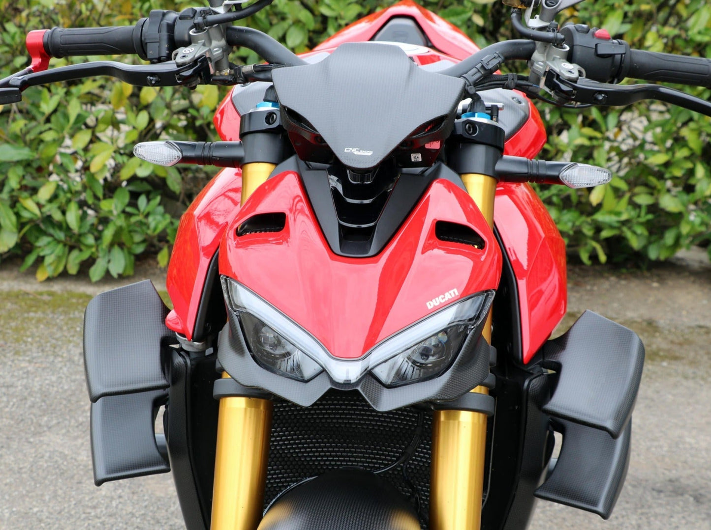 ZA301 - CNC RACING Ducati Streetfighter V4/V2 Carbon Headlight Fairing (lower) – Accessories in the Motodeal Motorcycle Aftermarket Accessories and Parts Online Shop