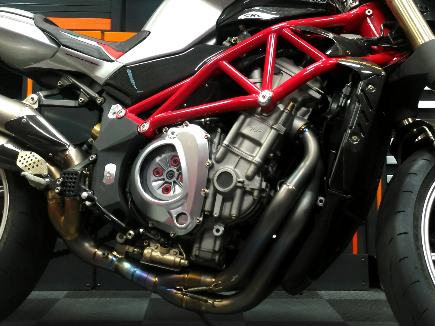 CA302 - CNC RACING MV Agusta Brutale / F4 Oil Bath Clear Clutch Cover – Accessories in the Motodeal Motorcycle Aftermarket Accessories and Parts Online Shop