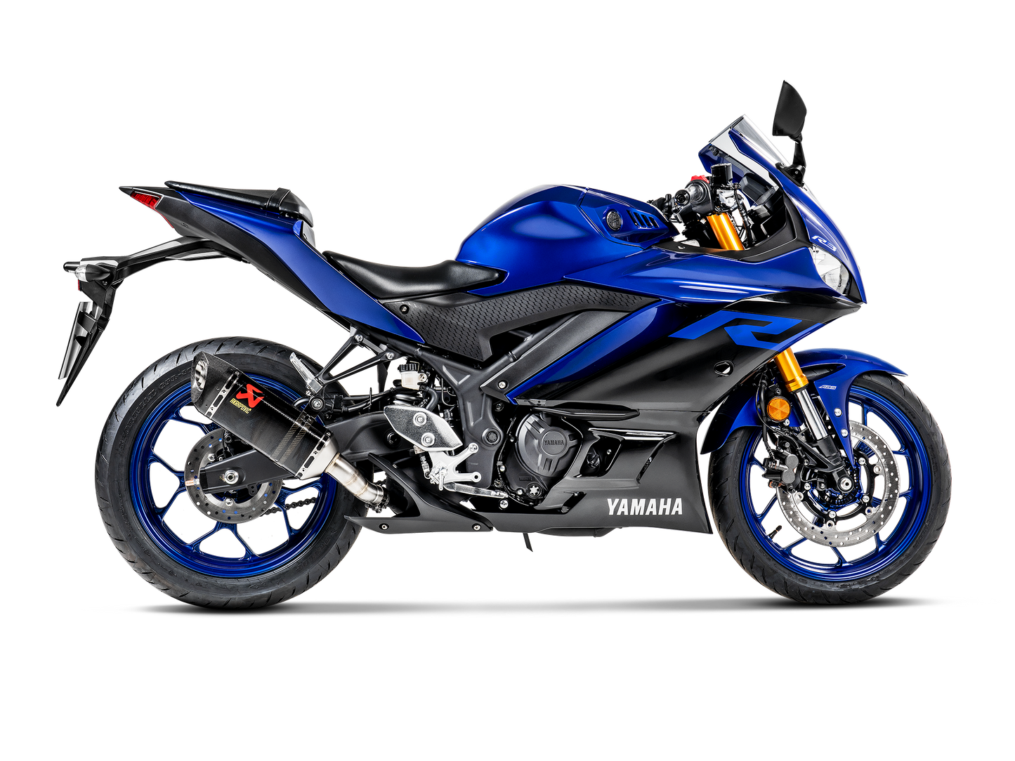 AKRAPOVIC S-Y2SO16-HAPC/1 Yamaha YZF-R25 (2021+) Slip-On Exhaust (carbon) – Accessories in the 2WheelsHero Motorcycle Aftermarket Accessories and Parts Online Shop