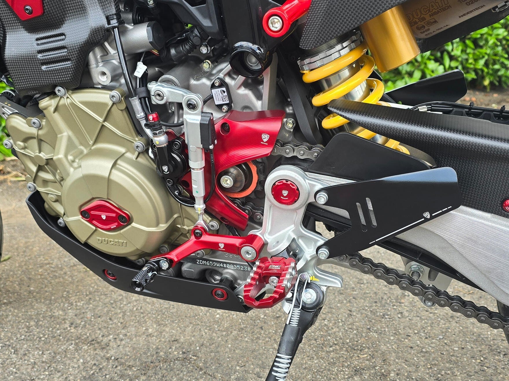 PES06 - CNC RACING Ducati Hypermotard 698 Mono (2024+) Heel Guards Kit – Accessories in the Motodeal Motorcycle Aftermarket Accessories and Parts Online Shop