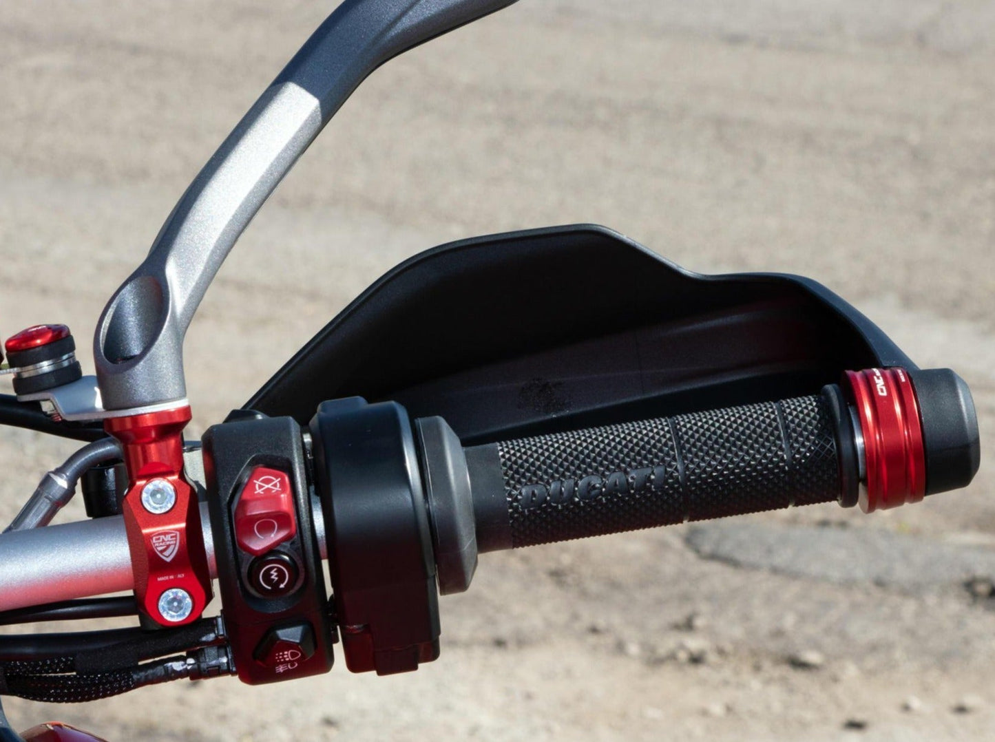 CM240 - CNC RACING Ducati Hypermotard 698 Mono (2024+) Handlebar End Weights – Accessories in the Motodeal Motorcycle Aftermarket Accessories and Parts Online Shop