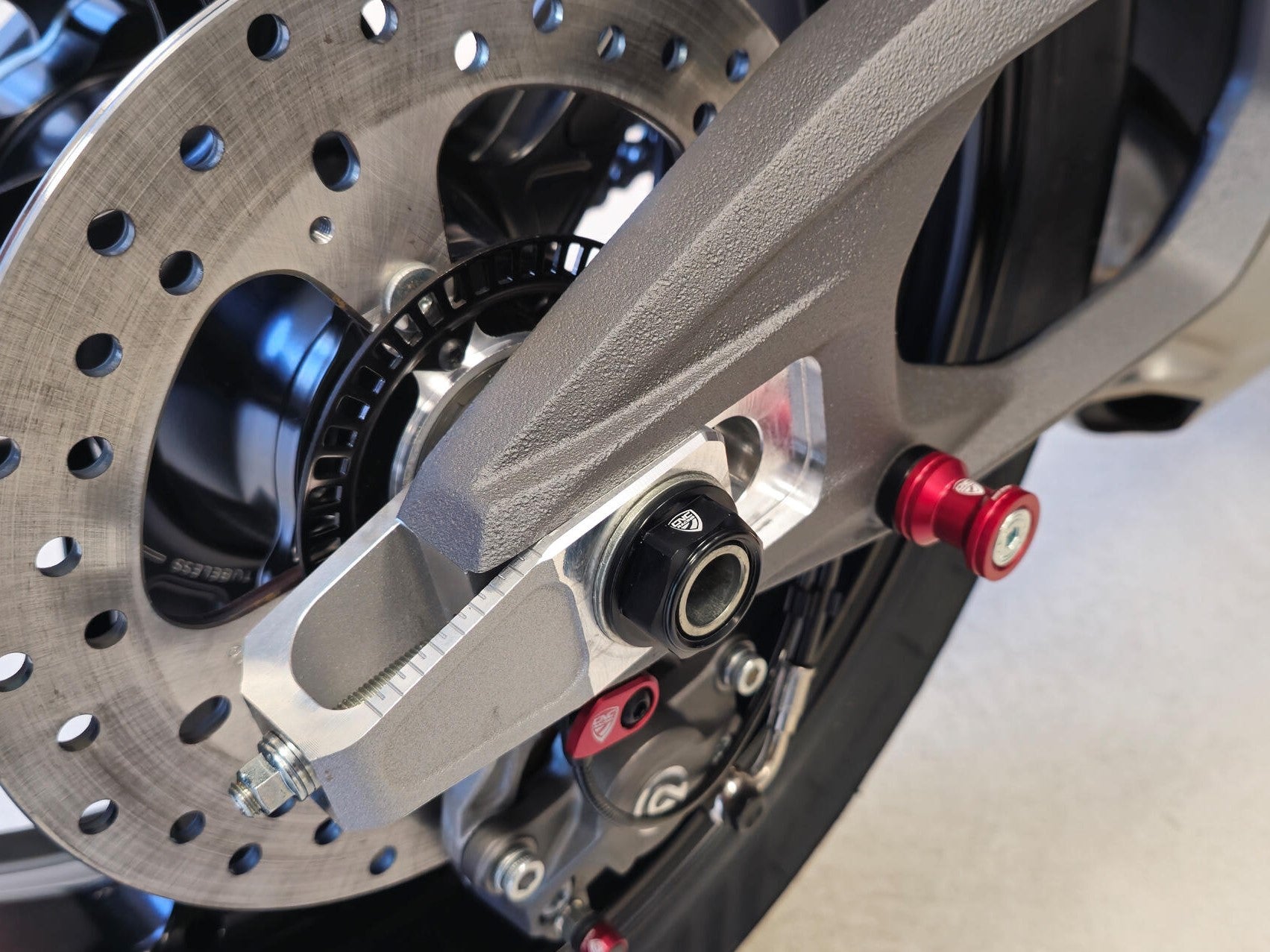 CNC RACING DA407 Ducati Panigale V4 / V4S (2025+) Rear Wheel Axle Nut M25x1,25 – Accessories in the Motodeal Motorcycle Aftermarket Accessories and Parts Online Shop