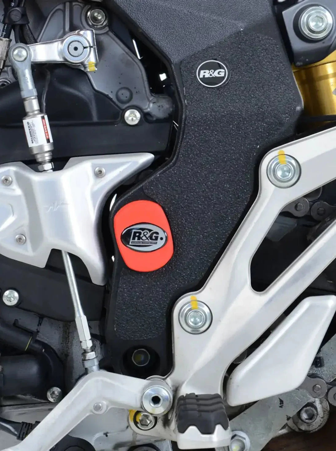 FI0118 - R&G RACING MV Agusta Turismo Veloce 800 (15/18) Kit Frame Plugs – Accessories in the 2WheelsHero Motorcycle Aftermarket Accessories and Parts Online Shop