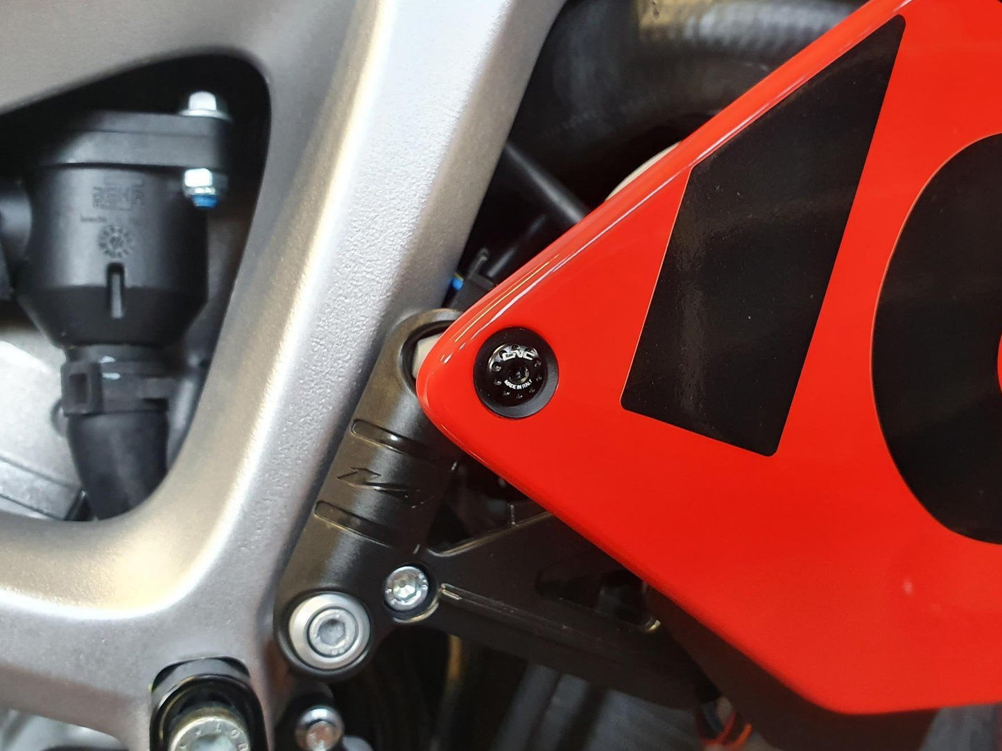 KV316 - CNC RACING Aprilia Tuono V4 (15/20) Side Fairing Screws – Accessories in the Motodeal Motorcycle Aftermarket Accessories and Parts Online Shop