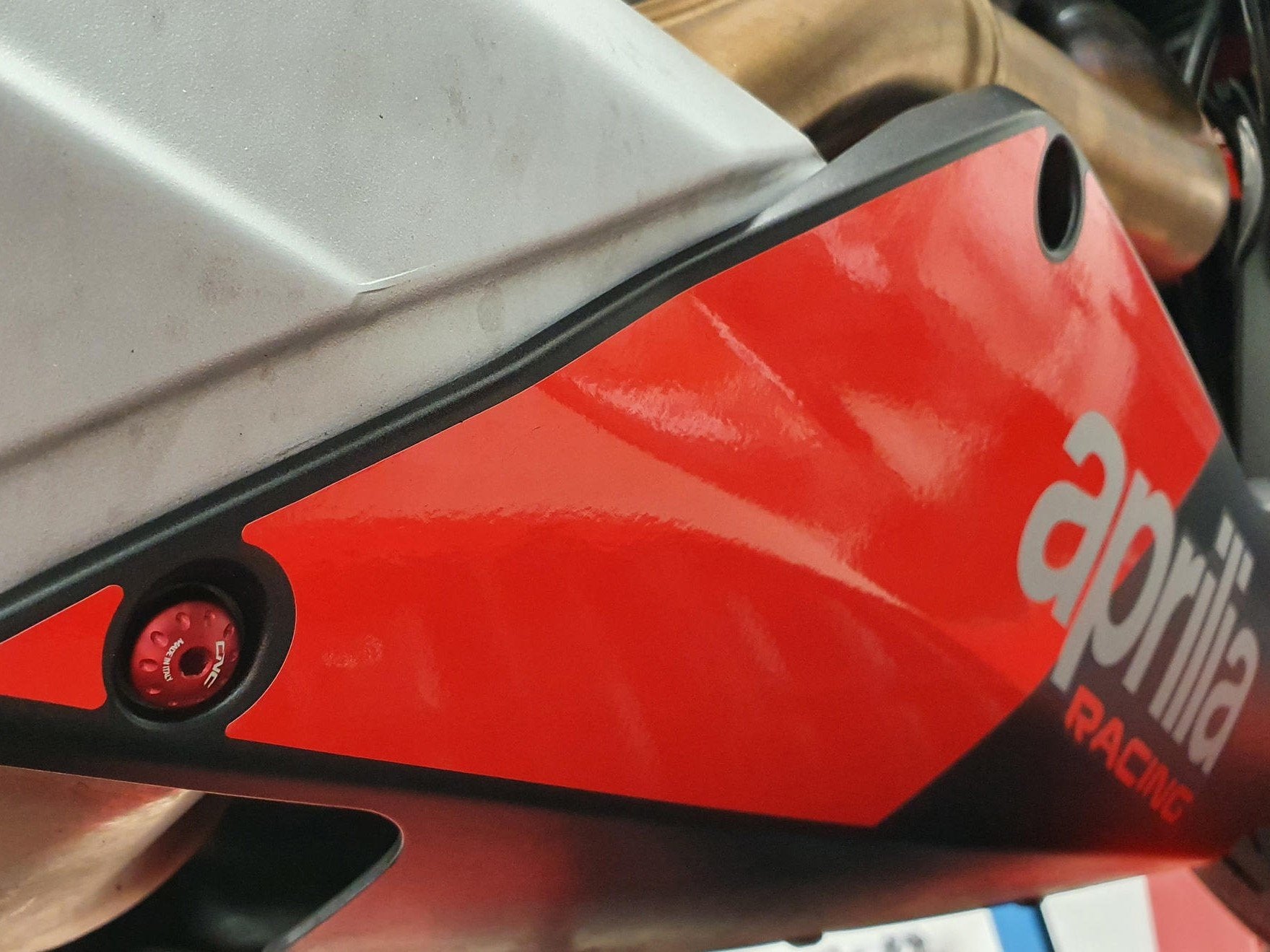 KV464 - CNC RACING Aprilia RS 660 Lower Faring Screws – Accessories in the Motodeal Motorcycle Aftermarket Accessories and Parts Online Shop