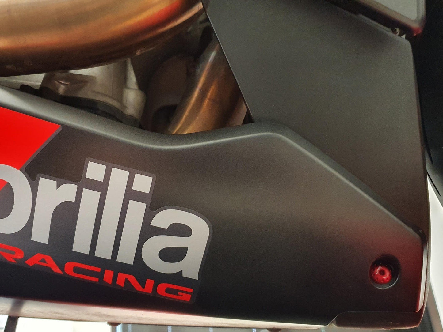 KV464 - CNC RACING Aprilia RS 660 Lower Faring Screws – Accessories in the Motodeal Motorcycle Aftermarket Accessories and Parts Online Shop