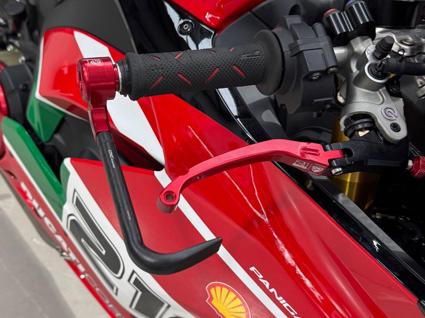 LBR04TB - CNC RACING Folding Brake Lever (Troy Bayliss limited edition) – Accessories in the Motodeal Motorcycle Aftermarket Accessories and Parts Online Shop