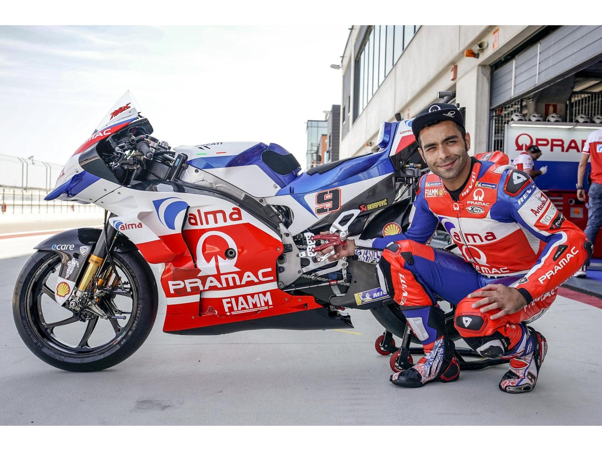 PE407PR - CNC RACING Ducati Panigale V4 (18/24) Adjustable Rearset "Easy" (Pramac Racing edition) – Accessories in the Motodeal Motorcycle Aftermarket Accessories and Parts Online Shop