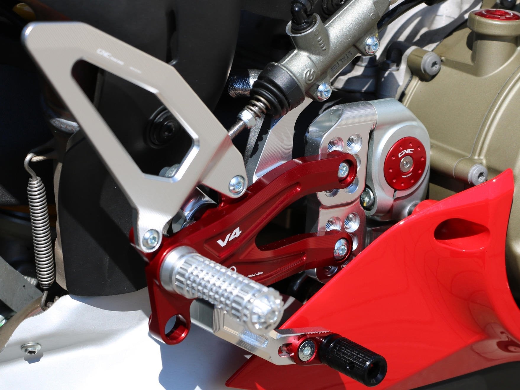 PE407PR - CNC RACING Ducati Panigale V4 (18/24) Adjustable Rearset "Easy" (Pramac Racing edition) – Accessories in the Motodeal Motorcycle Aftermarket Accessories and Parts Online Shop