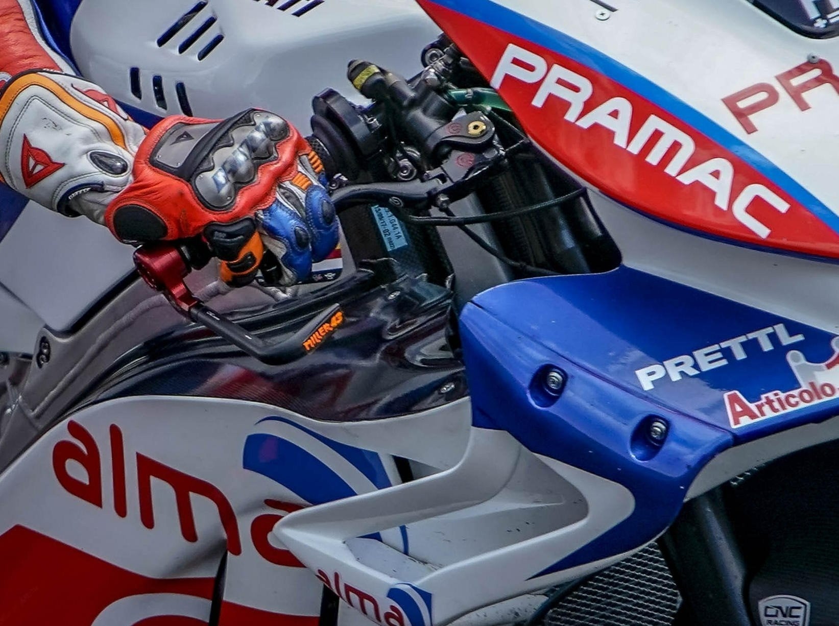 PLM01PR - CNC RACING Aprilia RSV / Tuono Racing Brake Lever Guard (Pramac edition; including adapter) – Accessories in the Motodeal Motorcycle Aftermarket Accessories and Parts Online Shop