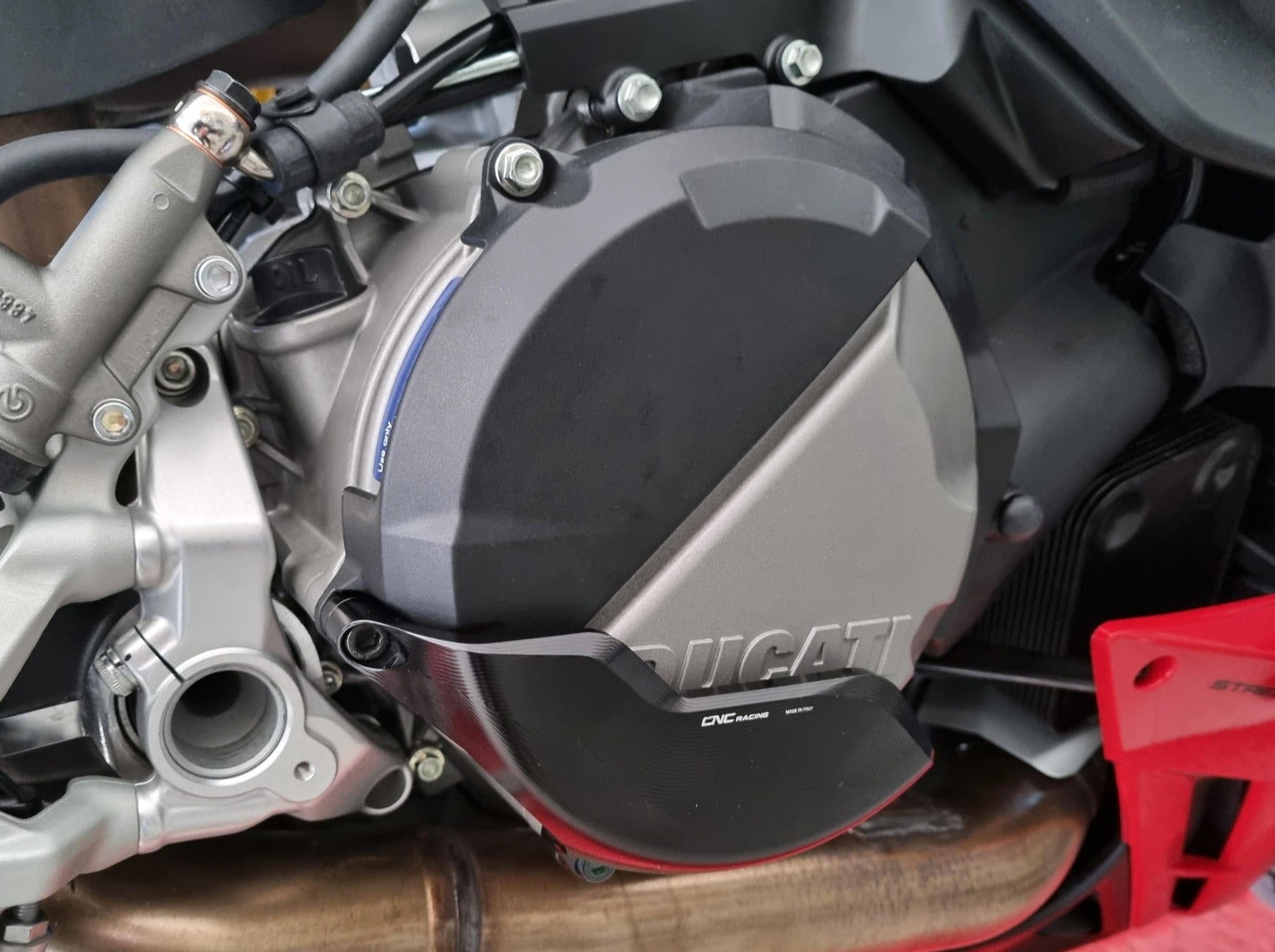 PR322 - CNC RACING Ducati Streetfighter V2 (2022+) Clutch Cover Protector – Accessories in the Motodeal Motorcycle Aftermarket Accessories and Parts Online Shop