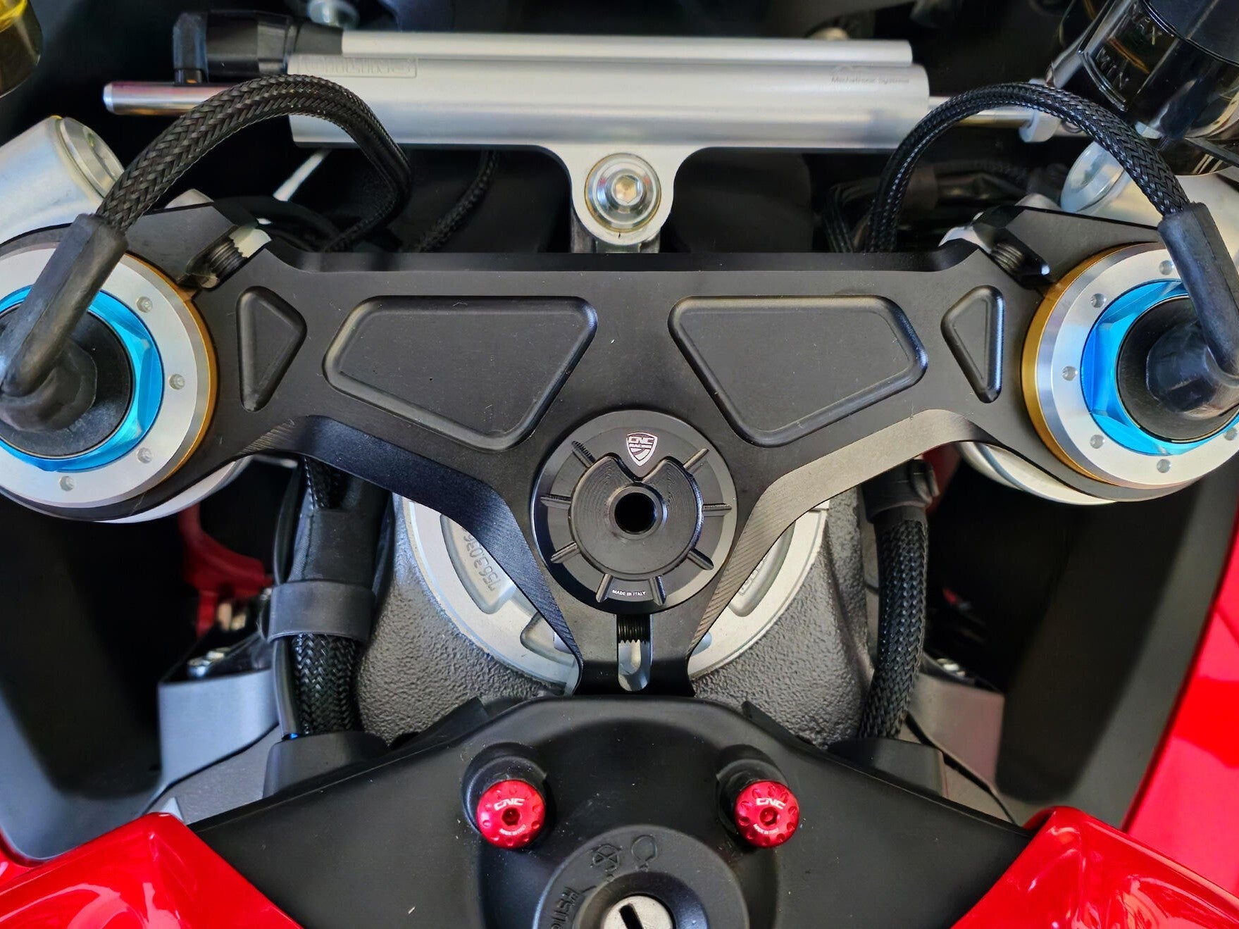 PSA51 - CNC RACING Ducati Streetfighter V2 / V4 / Panigale V4 Top Steering Plate Nut Cap – Accessories in the Motodeal Motorcycle Aftermarket Accessories and Parts Online Shop