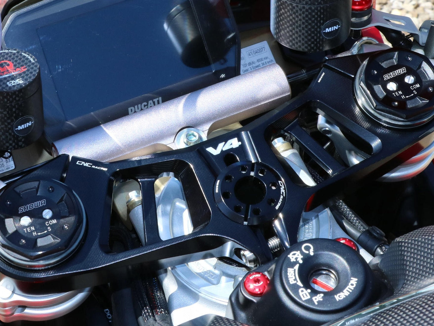 PST15 - CNC RACING Ducati Panigale V4 (18/24) Triple Clamps Top Plate – Accessories in the Motodeal Motorcycle Aftermarket Accessories and Parts Online Shop