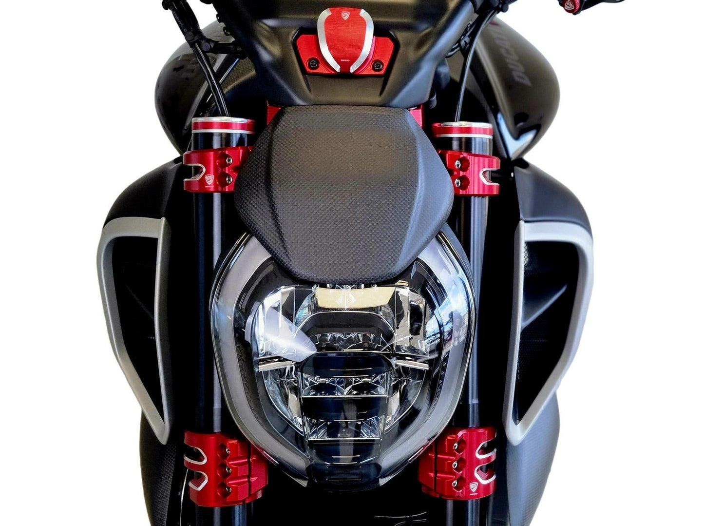 PST20 - CNC RACING Ducati Diavel V4 (2023+) Triple Clamps Top Yoke – Accessories in the Motodeal Motorcycle Aftermarket Accessories and Parts Online Shop