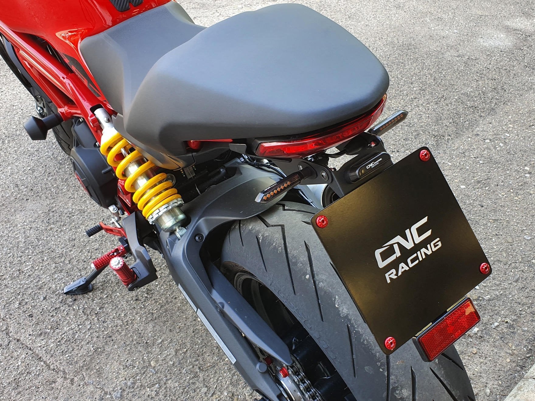 PT152 - CNC RACING Ducati Monster / SuperSport Adjustable LED License Plate – Accessories in the Motodeal Motorcycle Aftermarket Accessories and Parts Online Shop