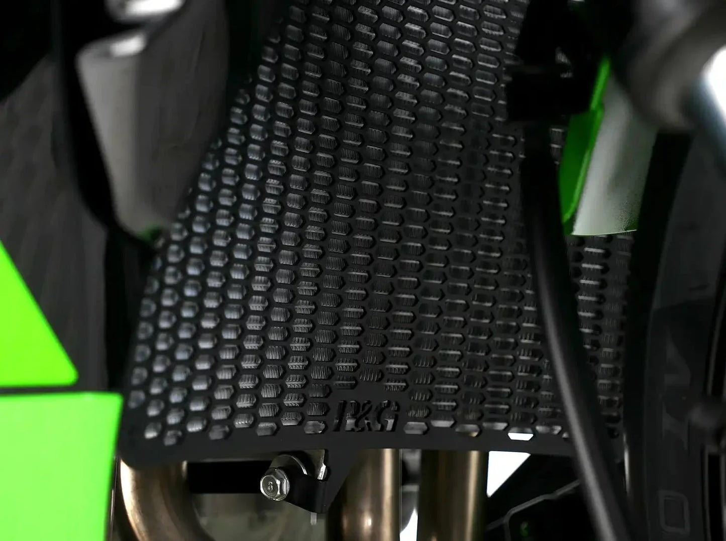 RAD0314 - R&G RACING Kawasaki ZX-6R (19/21) Radiator Guard PRO – Accessories in the 2WheelsHero Motorcycle Aftermarket Accessories and Parts Online Shop