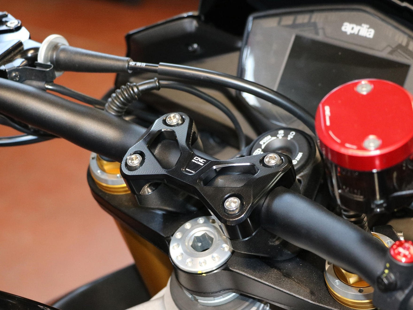 RM256 - CNC RACING Aprilia Tuono V4 / 660 Handlebar Top Clamp – Accessories in the Motodeal Motorcycle Aftermarket Accessories and Parts Online Shop
