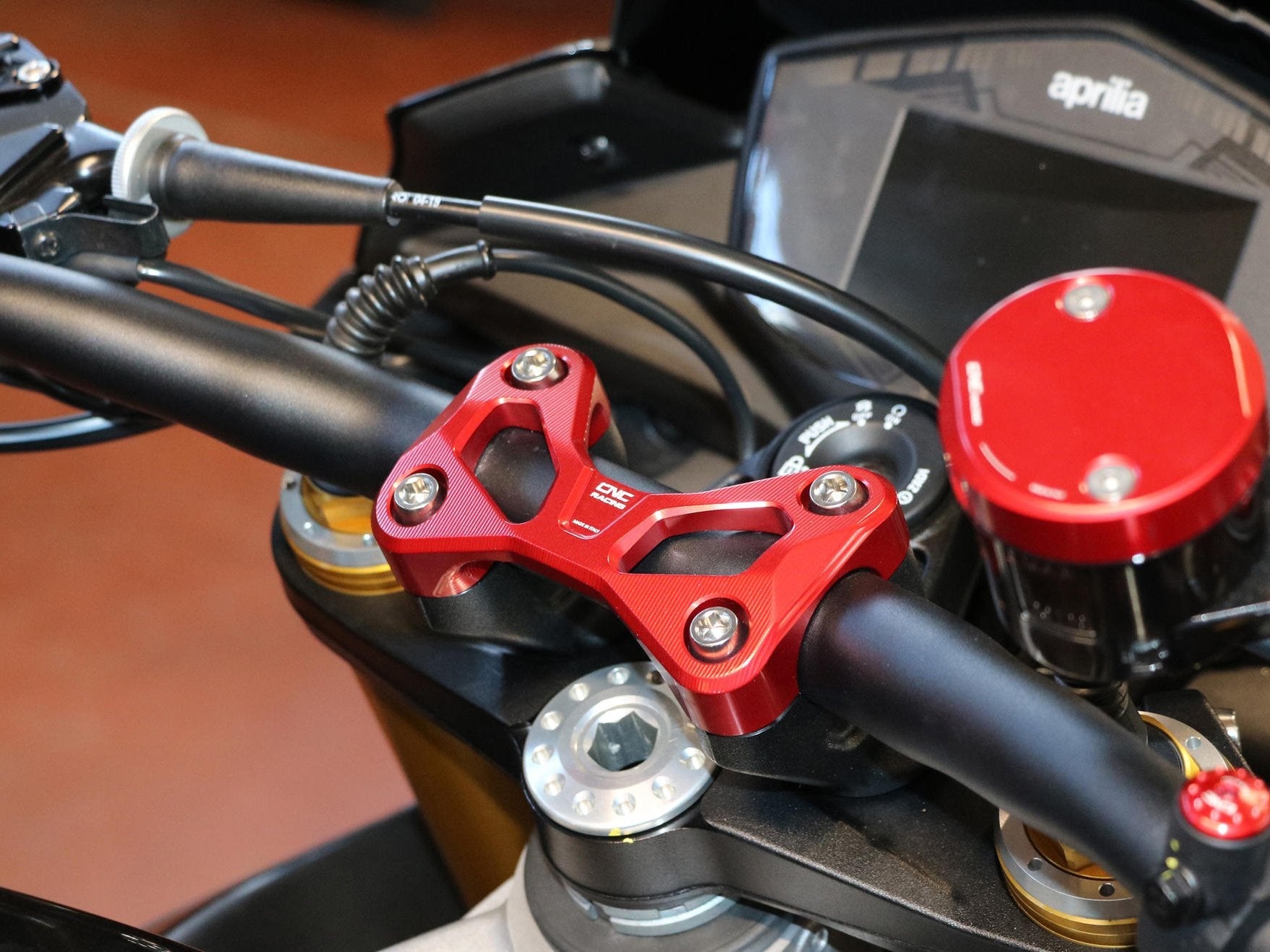 RM256 - CNC RACING Aprilia Tuono V4 / 660 Handlebar Top Clamp – Accessories in the Motodeal Motorcycle Aftermarket Accessories and Parts Online Shop