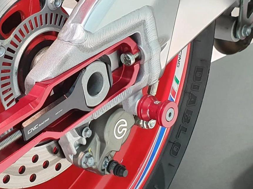 SC190 - CNC RACING Support Stand Swingarm Spools (M6) – Accessories in the Motodeal Motorcycle Aftermarket Accessories and Parts Online Shop