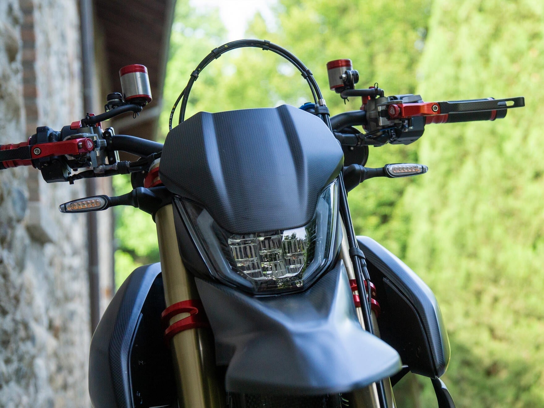 SE901 - CNC RACING Universal 25 ml Front Brake Fluid Tank (titanium) – Accessories in the Motodeal Motorcycle Aftermarket Accessories and Parts Online Shop