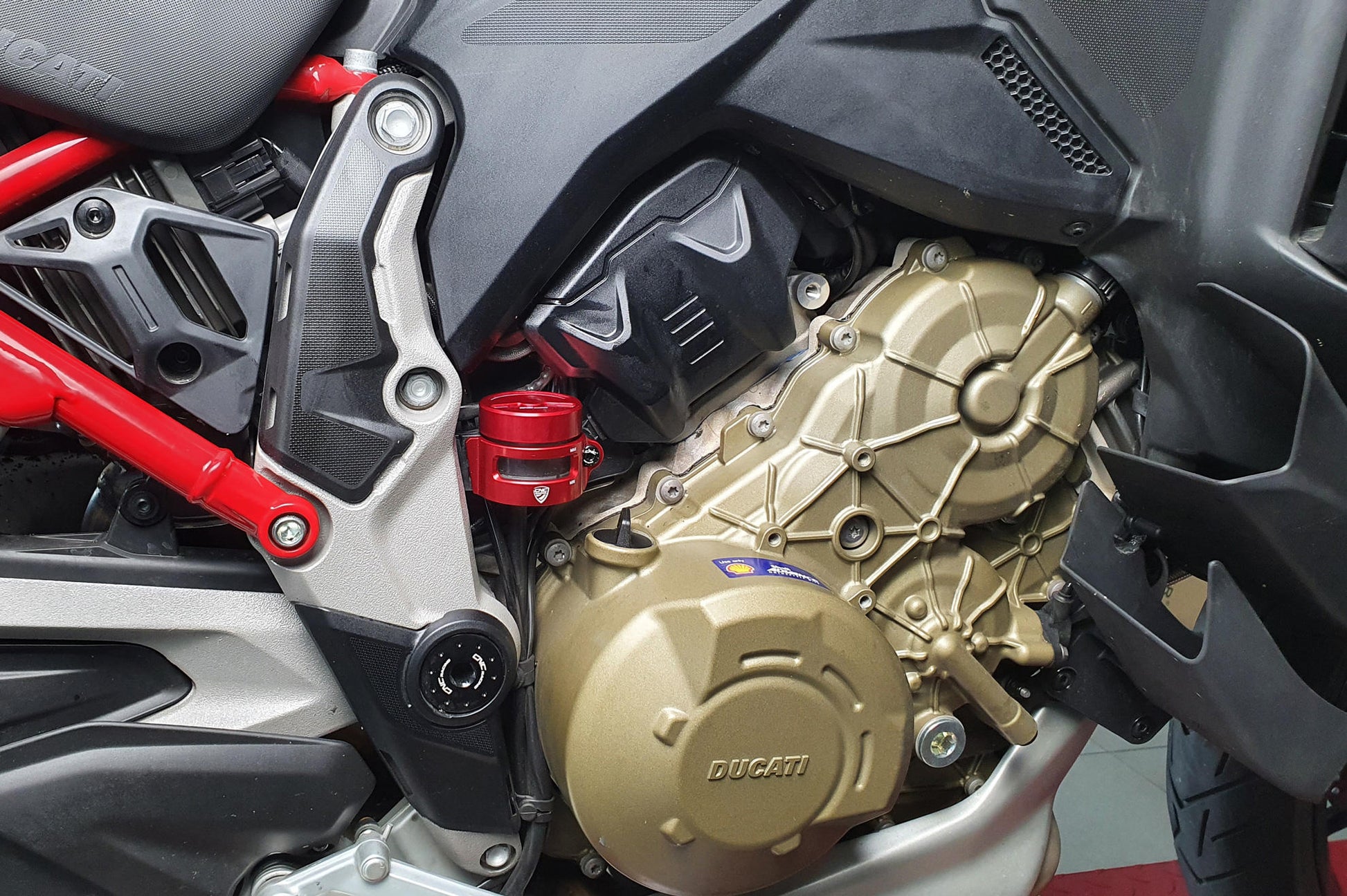 SEA14 - CNC RACING Ducati Multistrada V4 (2021+) Rear Brake Fluid Tank Clamp – Accessories in the Motodeal Motorcycle Aftermarket Accessories and Parts Online Shop