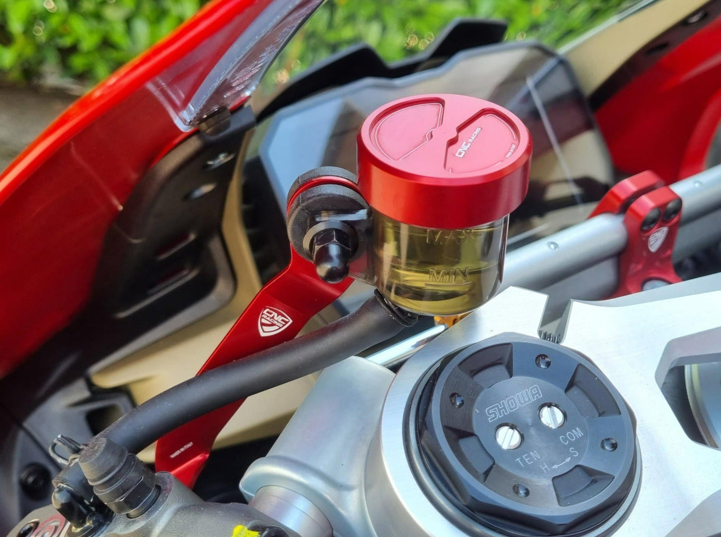 SEA17 - CNC RACING Ducati Panigale V4 (18/24) Front Fluid Tanks Brackets Kit – Accessories in the Motodeal Motorcycle Aftermarket Accessories and Parts Online Shop