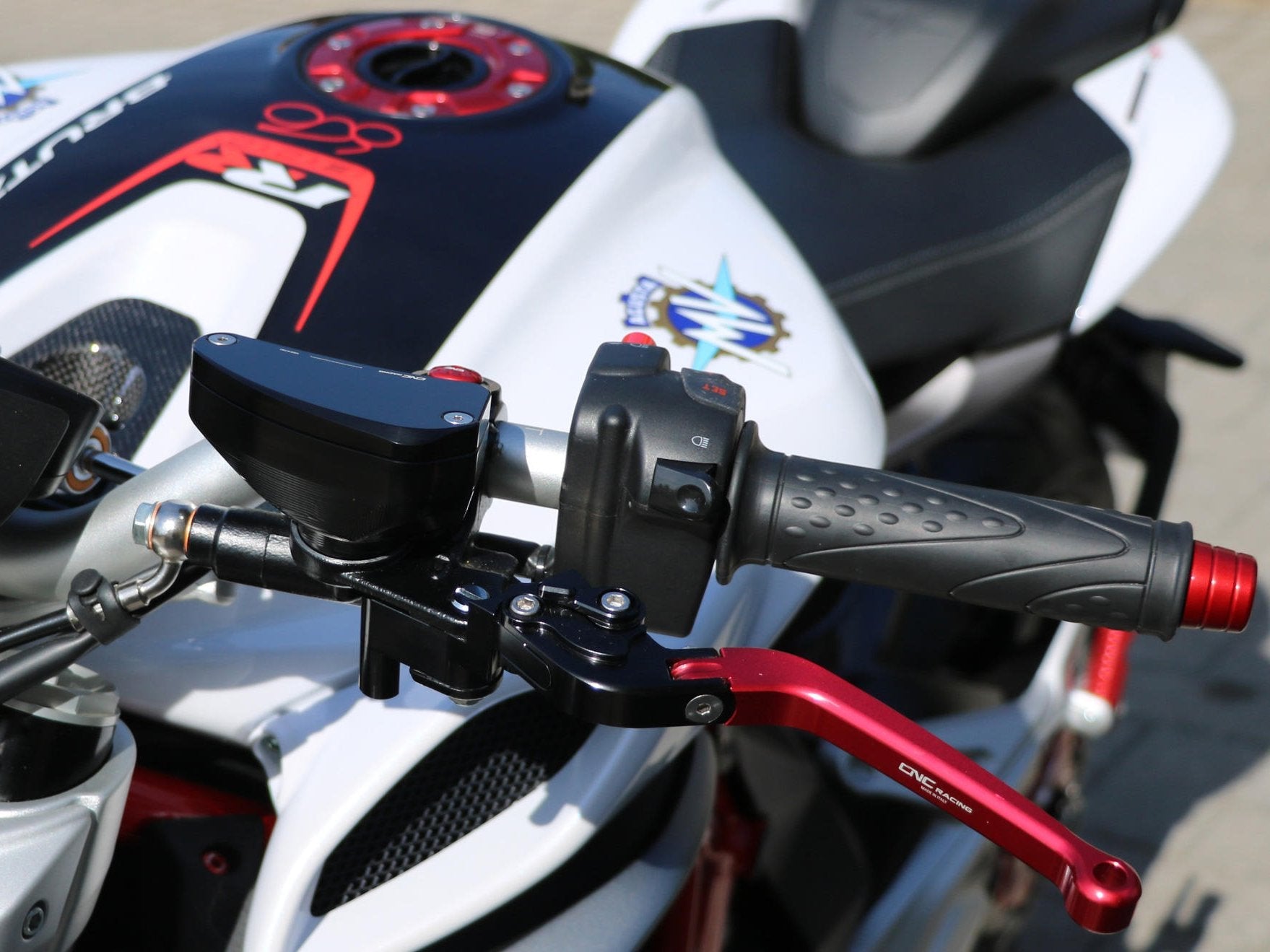 SEB22 - CNC RACING MV Agusta Clutch Fluid Tank (only body) – Accessories in the Motodeal Motorcycle Aftermarket Accessories and Parts Online Shop