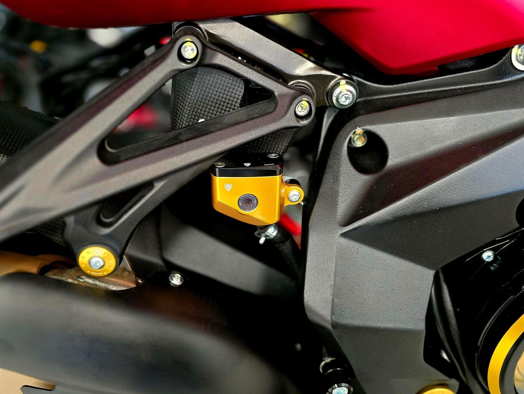 SEB26 - CNC RACING MV Agusta 20 ml Rear Brake Fluid Tank (only body) – Accessories in the Motodeal Motorcycle Aftermarket Accessories and Parts Online Shop