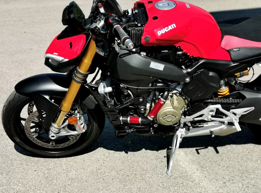 DC02 - PERFORMANCE TECHNOLOGY Ducati Panigale V4 / Streetfighter (18/24) Line Cooler Kit – Accessories in the Motodeal Motorcycle Aftermarket Accessories and Parts Online Shop