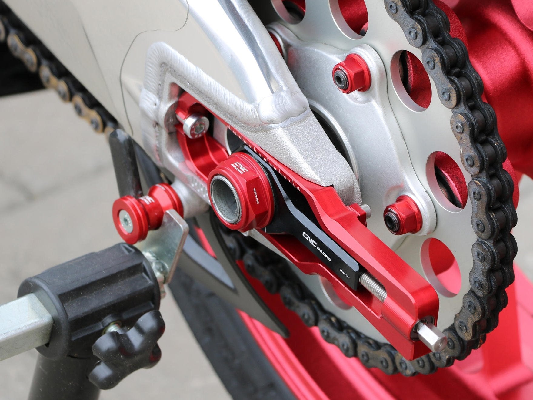 TD012 - CNC RACING Aprilia RSV4 / Tuono Chain Adjuster Kit – Accessories in the Motodeal Motorcycle Aftermarket Accessories and Parts Online Shop