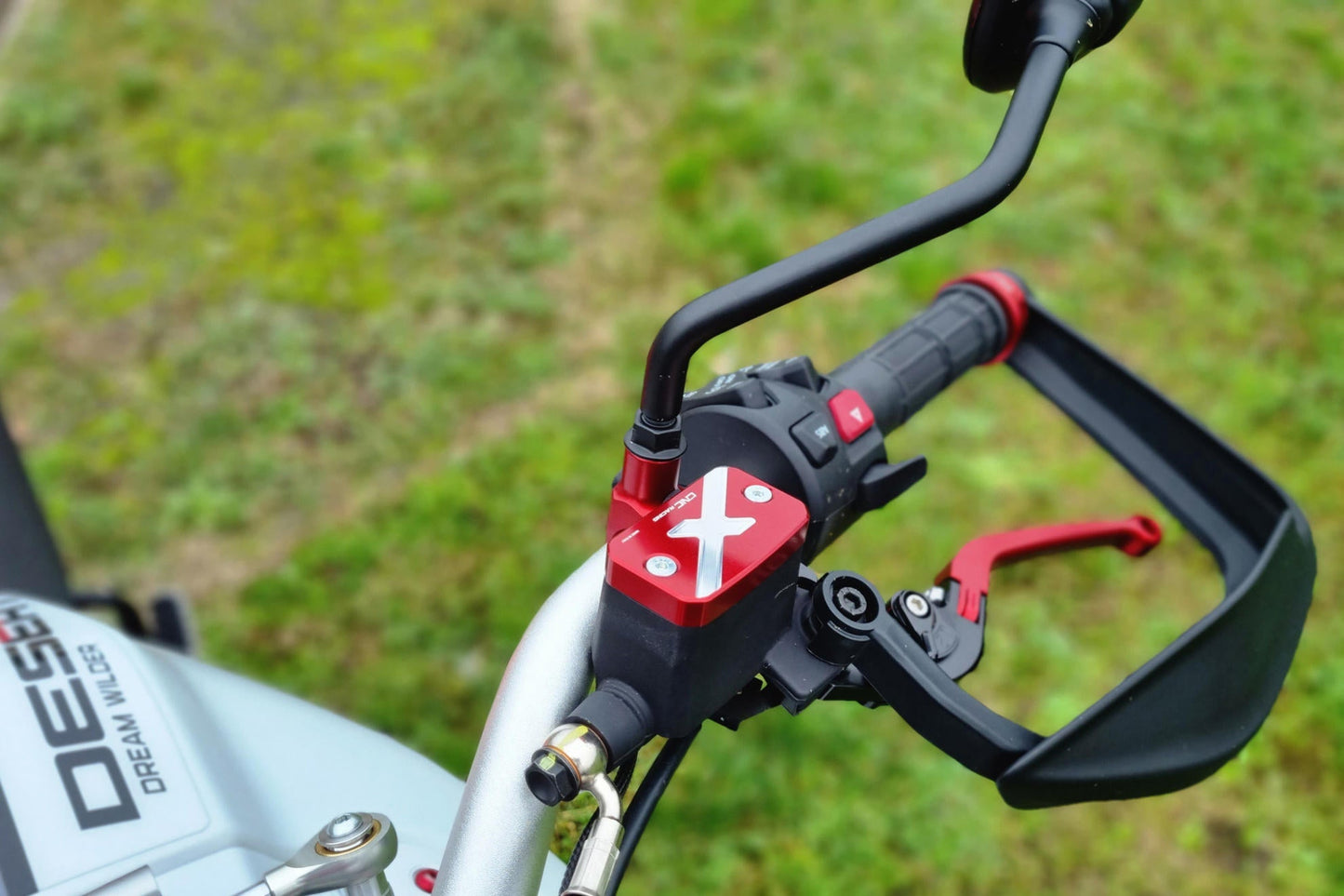 TF201 - CNC RACING Ducati DesertX (2022+) Front Brake Fluid Tank Cap – Accessories in the Motodeal Motorcycle Aftermarket Accessories and Parts Online Shop