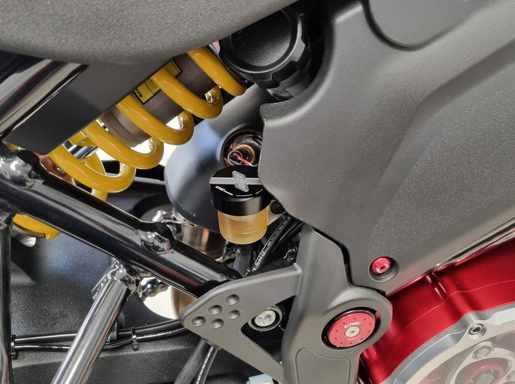 TF203 - CNC RACING Ducati DesertX (2022+) Rear Brake Fluid Tank Cap – Accessories in the Motodeal Motorcycle Aftermarket Accessories and Parts Online Shop