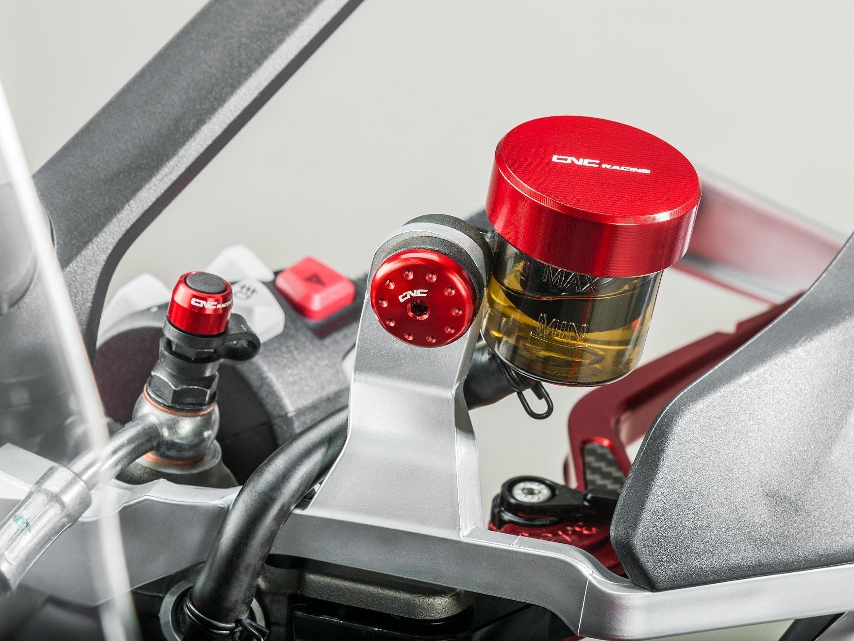 TF885 - CNC RACING Ducati / MV Agusta Clutch Fluid Tank Cap "Streaks" (M34x4) – Accessories in the Motodeal Motorcycle Aftermarket Accessories and Parts Online Shop