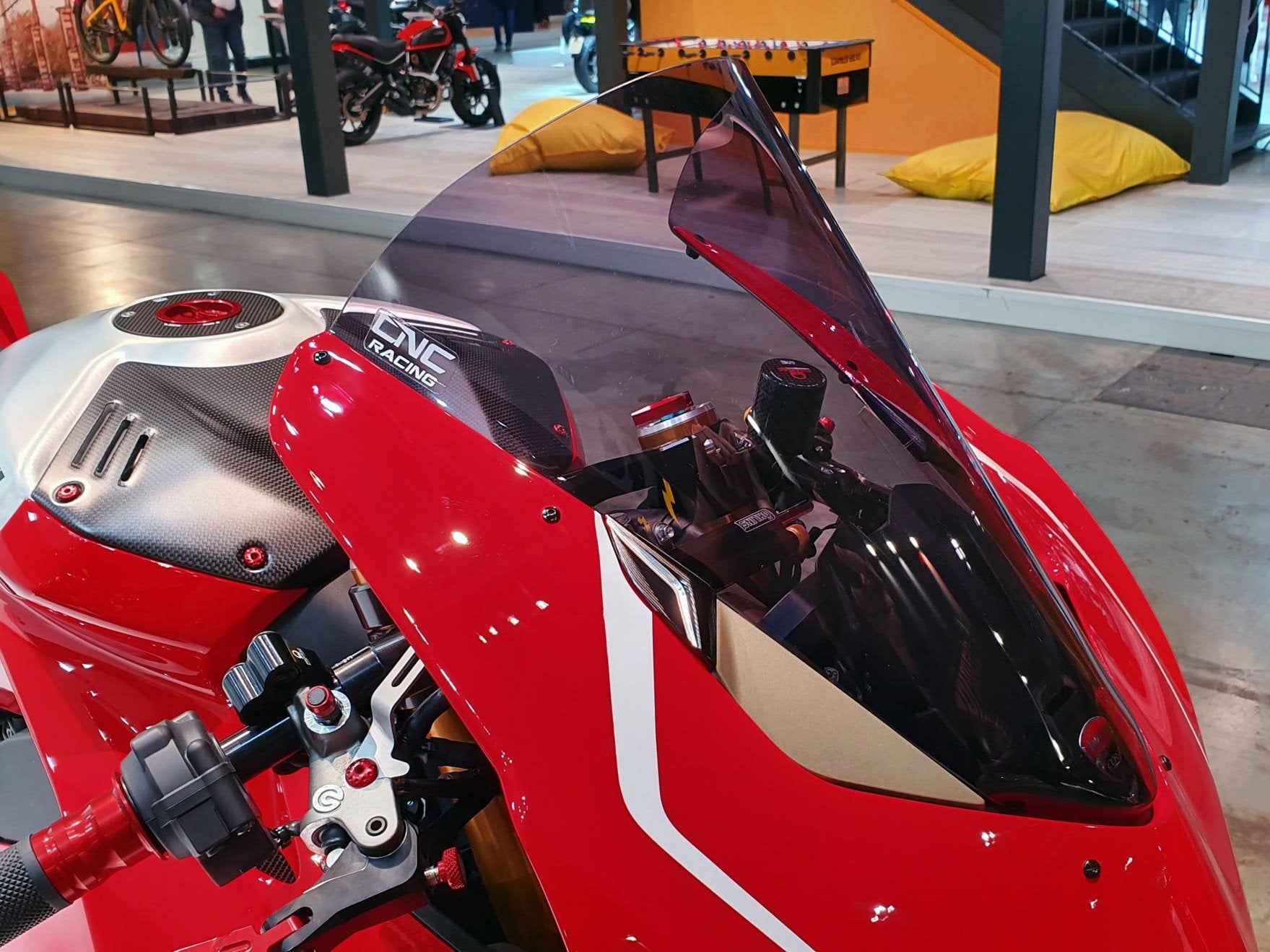 WS305 - CNC RACING Ducati Panigale V2 / V4 Raised Wind Screen "Race" – Accessories in the Motodeal Motorcycle Aftermarket Accessories and Parts Online Shop