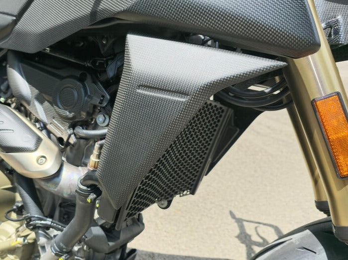 ZA271 - CNC RACING Ducati Hypermotard 698 Mono (2024+) Carbon Fuel Tank Side Covers – Accessories in the Motodeal Motorcycle Aftermarket Accessories and Parts Online Shop