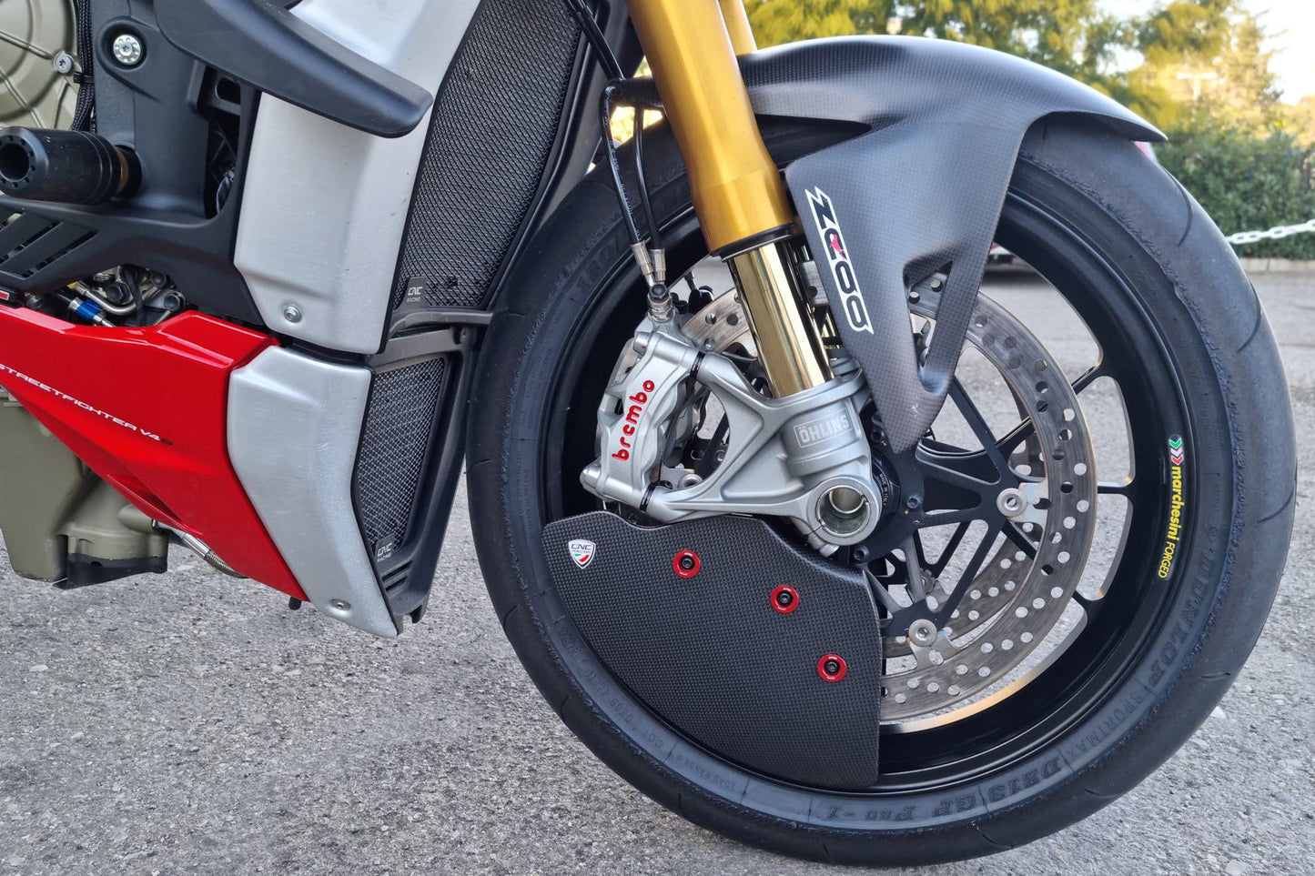 ZA750 - CNC RACING Ducati Streetfighter / Panigale V2 / V4 Carbon Front Brake Cooling System – Accessories in the Motodeal Motorcycle Aftermarket Accessories and Parts Online Shop
