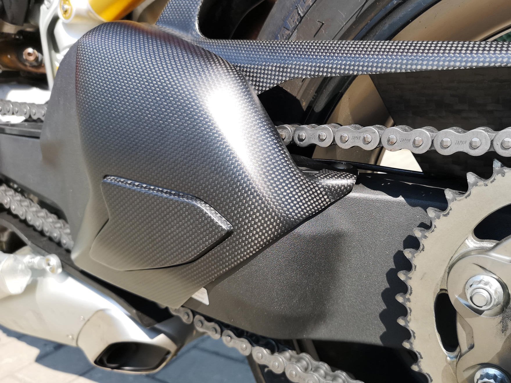 ZA864 - CNC RACING Ducati Panigale V4 (18/24) Carbon Swingarm Cover – Accessories in the Motodeal Motorcycle Aftermarket Accessories and Parts Online Shop
