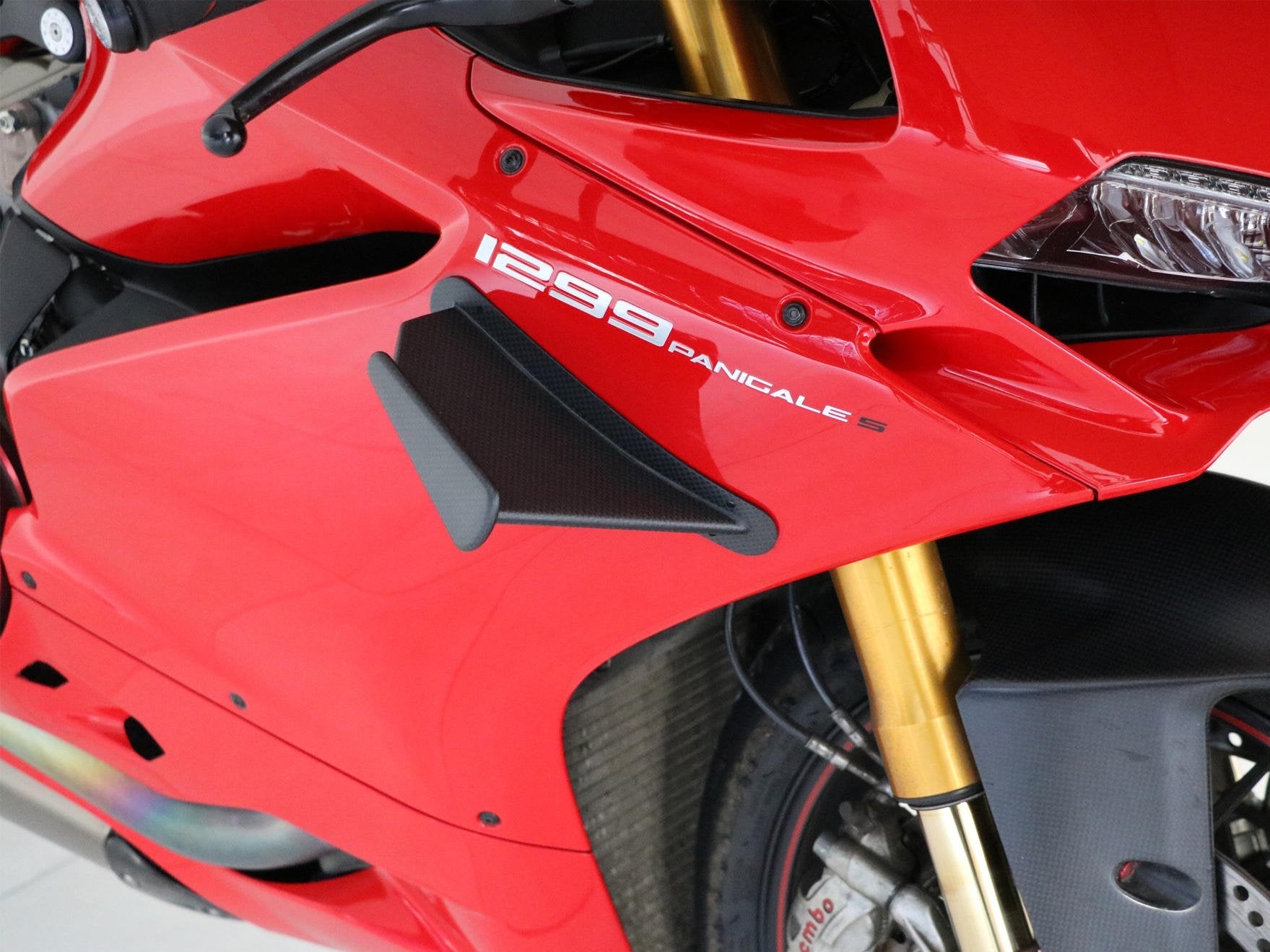 ZW001 - CNC RACING Ducati Panigale (12/19) MotoGP Carbon Aerodynamic Winglets – Accessories in the Motodeal Motorcycle Aftermarket Accessories and Parts Online Shop