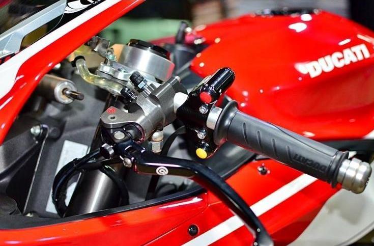 CPPI04 - DUCABIKE Ducati Superbike 1098/1198/848 7 Buttons Switched Handlebar (street edition) – Accessories in the Motodeal Motorcycle Aftermarket Accessories and Parts Online Shop