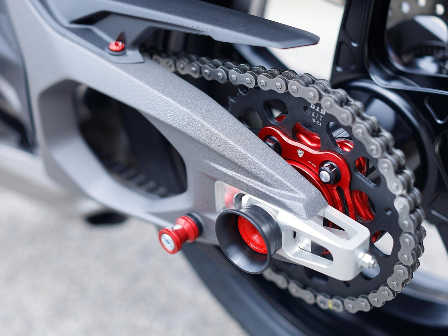 TP552 - CNC RACING Ducati Panigale V4 / Streetfighter V4 (2025+) Rear Wheel Sliders (racing) – Accessories in the Motodeal Motorcycle Aftermarket Accessories and Parts Online Shop