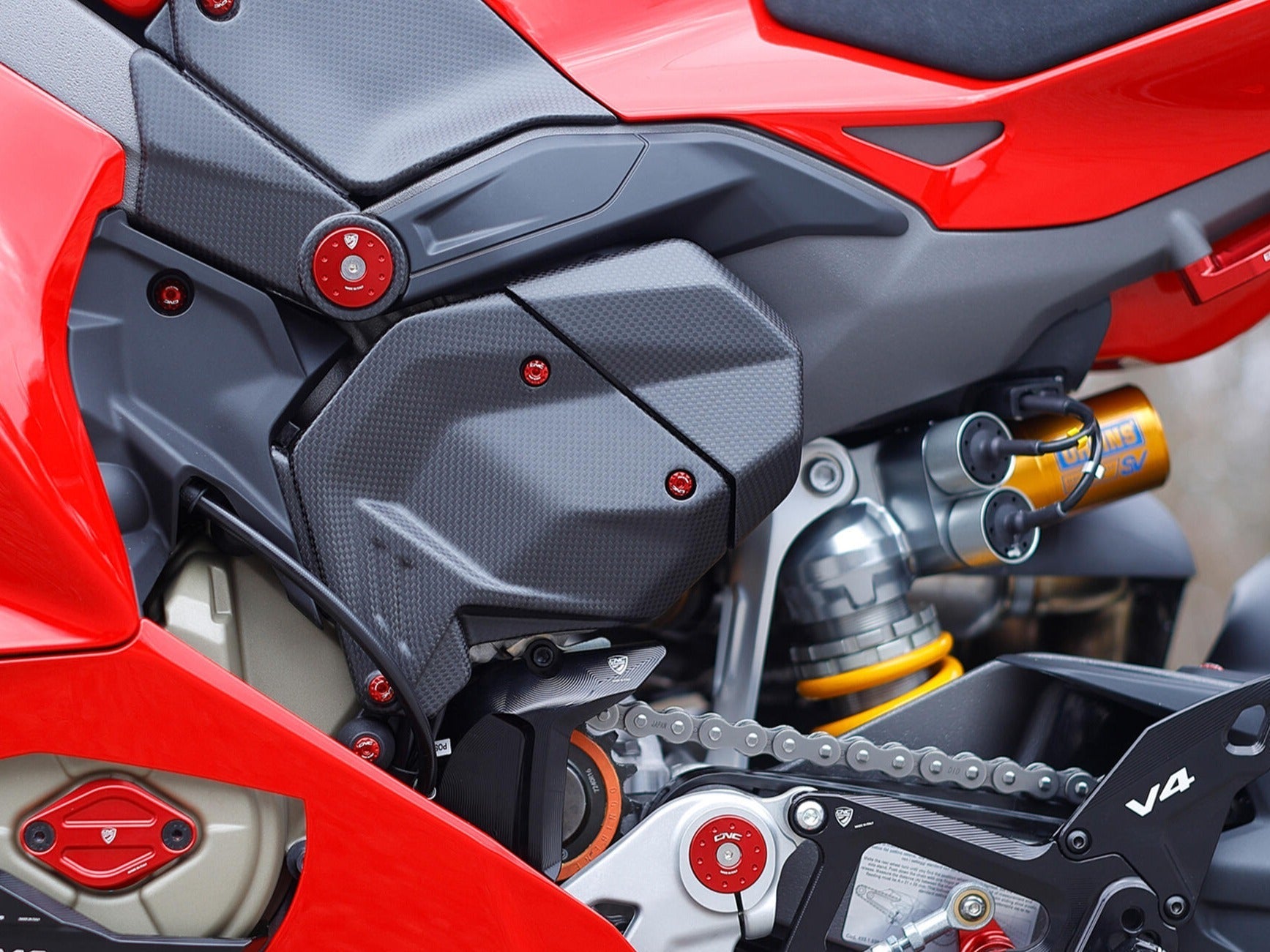 CNC RACING ZA411 Ducati Panigale V4 (2025+) Carbon Engine Cover (left side) – Accessories in the Motodeal Motorcycle Aftermarket Accessories and Parts Online Shop