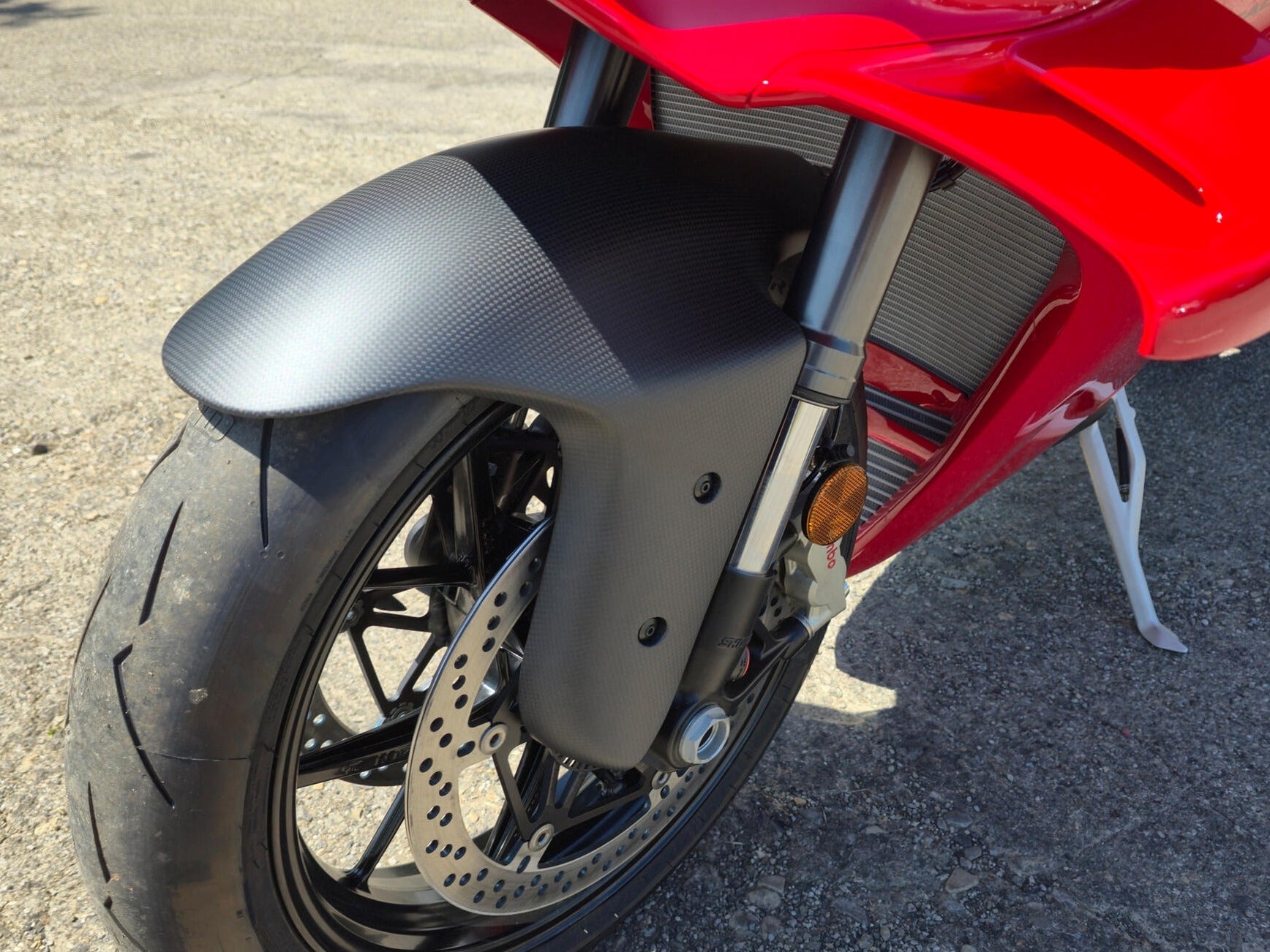 CNC RACING ZA421 Ducati Panigale V4 (2025+) Carbon Front Fender – Accessories in the Motodeal Motorcycle Aftermarket Accessories and Parts Online Shop