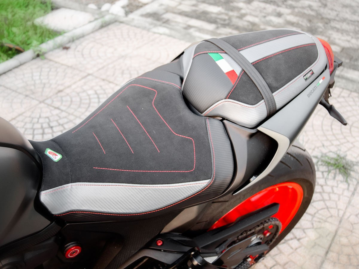CSM9C01 - DUCABIKE Ducati Monster 950 (2021+) Comfort Seat Cover – Accessories in the Motodeal Motorcycle Aftermarket Accessories and Parts Online Shop