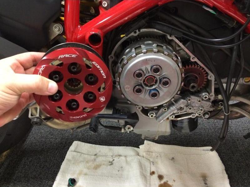 FA848OIL - DUCABIKE Ducati Oil Bath Slipper Clutch (6 springs, adjustable) – Accessories in the Motodeal Motorcycle Aftermarket Accessories and Parts Online Shop