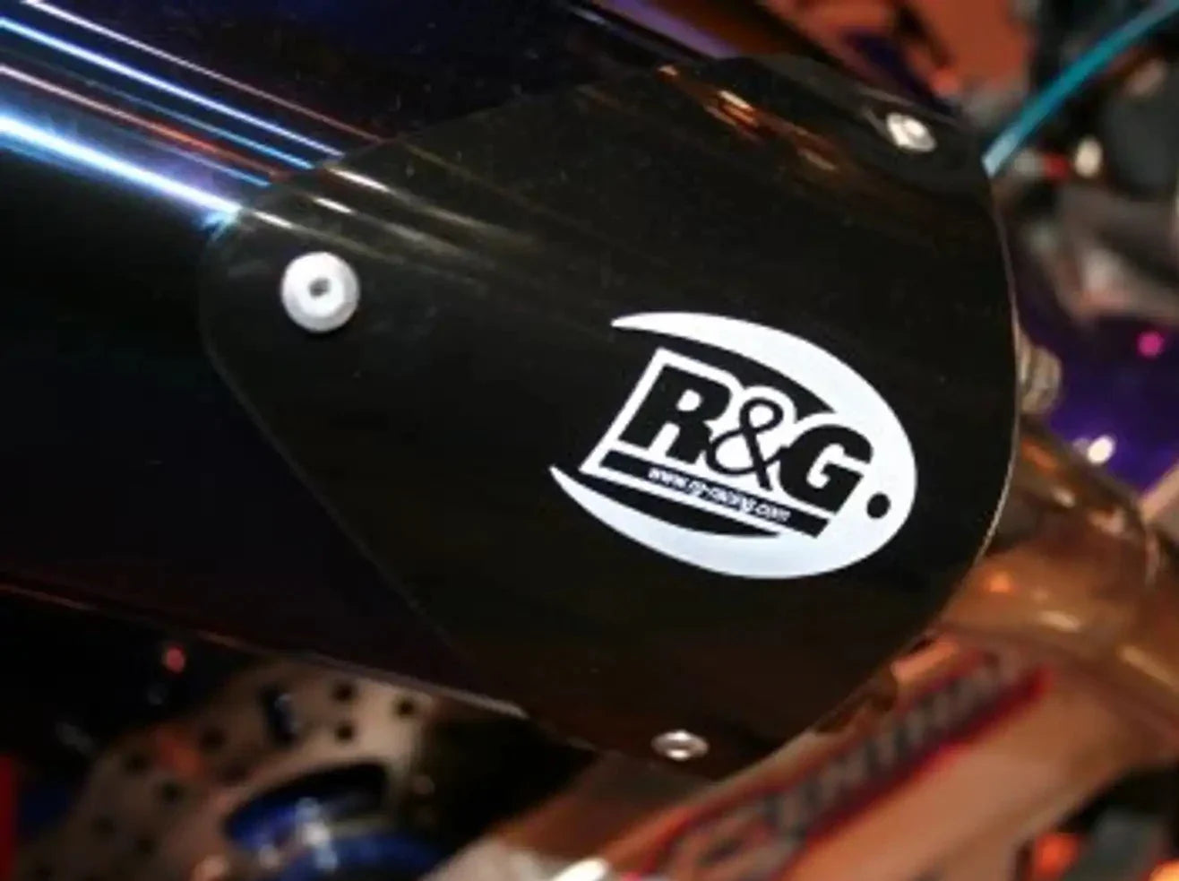 EP0007 - R&G RACING Suzuki GSX-R1000 (07/08) Tri Oval Exhaust Protector (can cover) – Accessories in the 2WheelsHero Motorcycle Aftermarket Accessories and Parts Online Shop