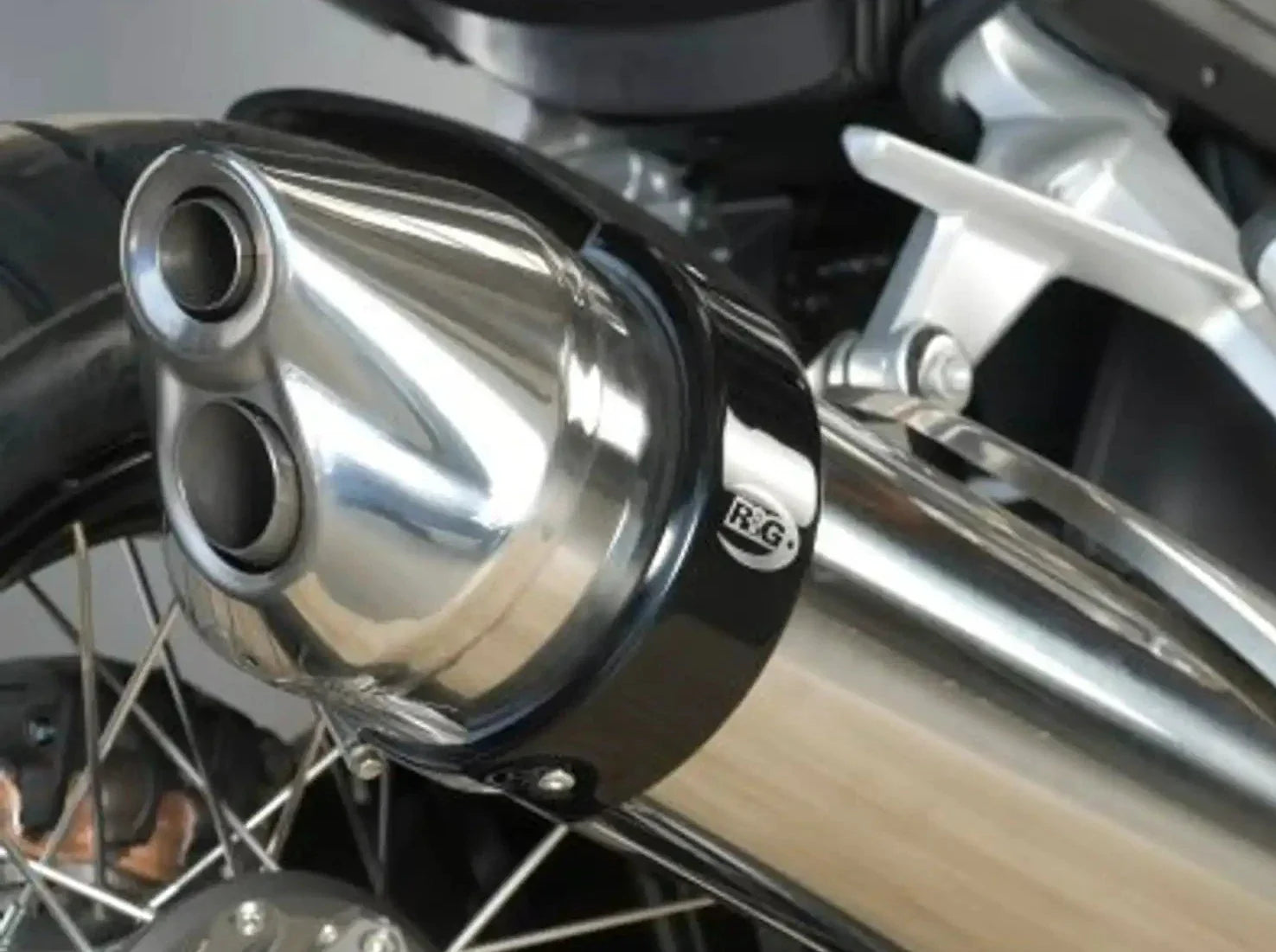 EP0009 - R&G RACING Round Exhaust Protector 5.5"- 6.5" (can cover) – Accessories in the 2WheelsHero Motorcycle Aftermarket Accessories and Parts Online Shop