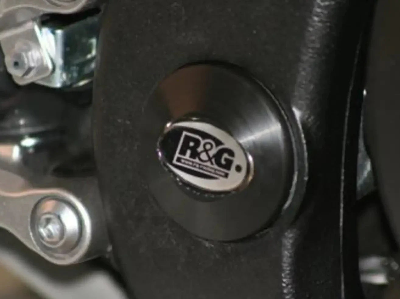 FI0014 - R&G RACING Yamaha YZF-R6 (06/20) Frame Plug (right side) – Accessories in the 2WheelsHero Motorcycle Aftermarket Accessories and Parts Online Shop